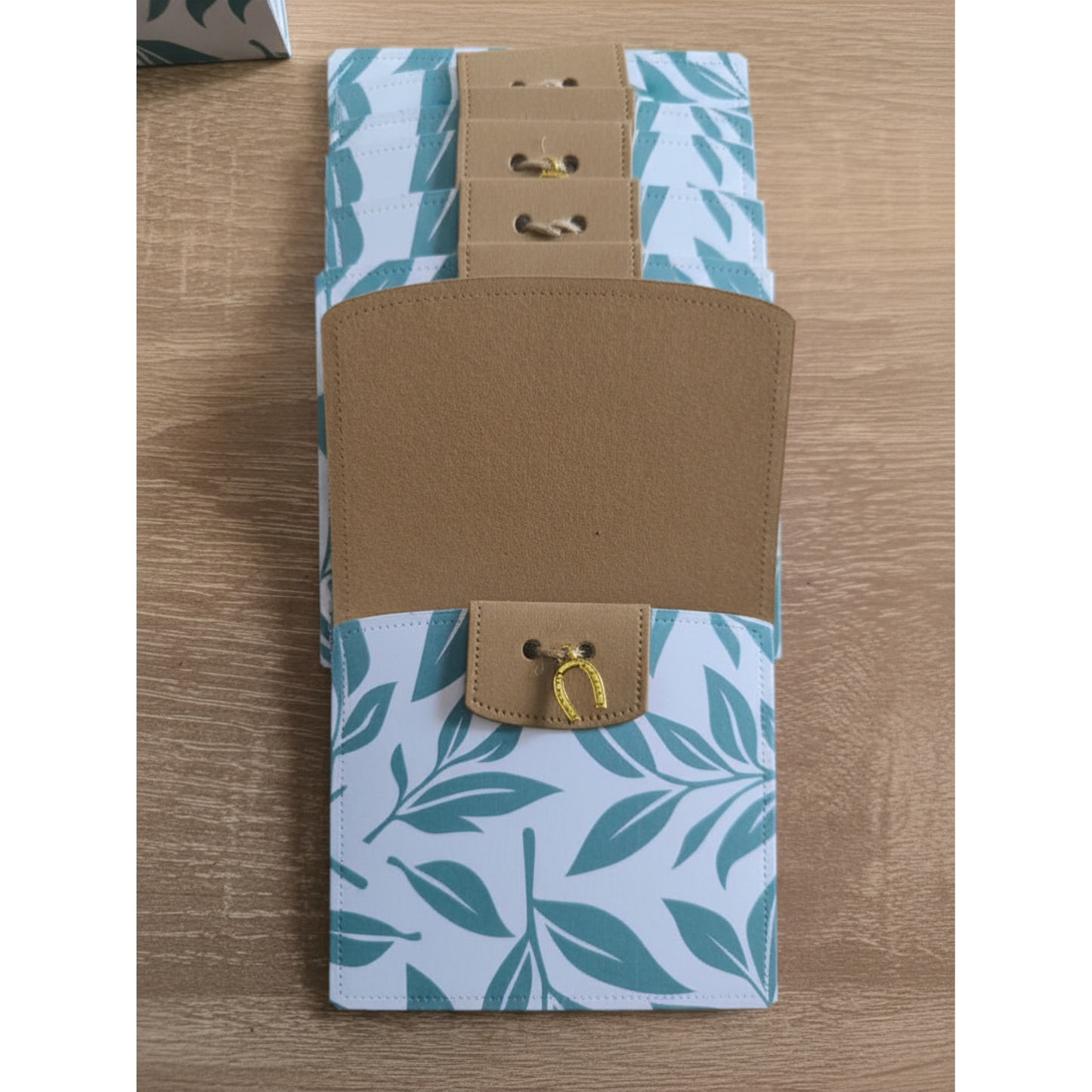 Pack 6 Sobres + 6 Cajas Desmontadas – Diseño Hoja Verde – Detalles para Bautizo, Baby Shower y Comunión